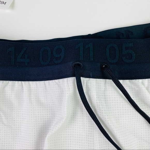 Nike Men’s Tech Pack Running Shorts 2-in-1, 5-inch - Picture 4 of 6